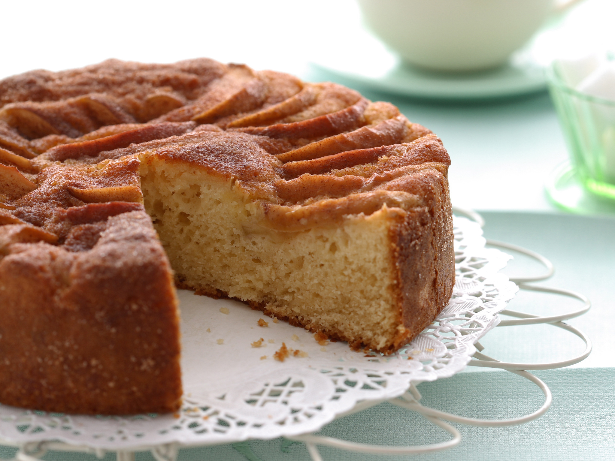 Apple cinnamon tea cake Women's Weekly Food