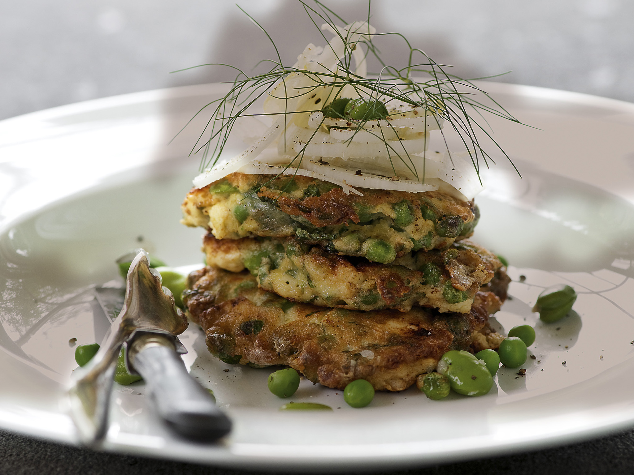 Pea, broad bean, mint and feta fritters Women's Weekly Food