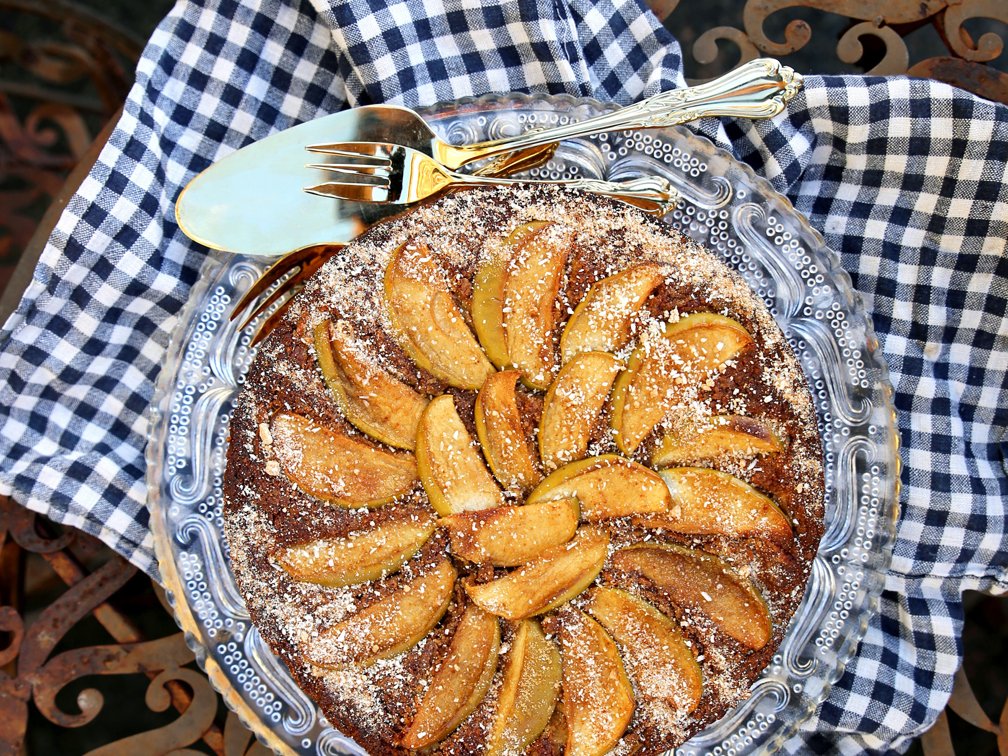 Sicilian almond, apple and ricotta cake with pecans