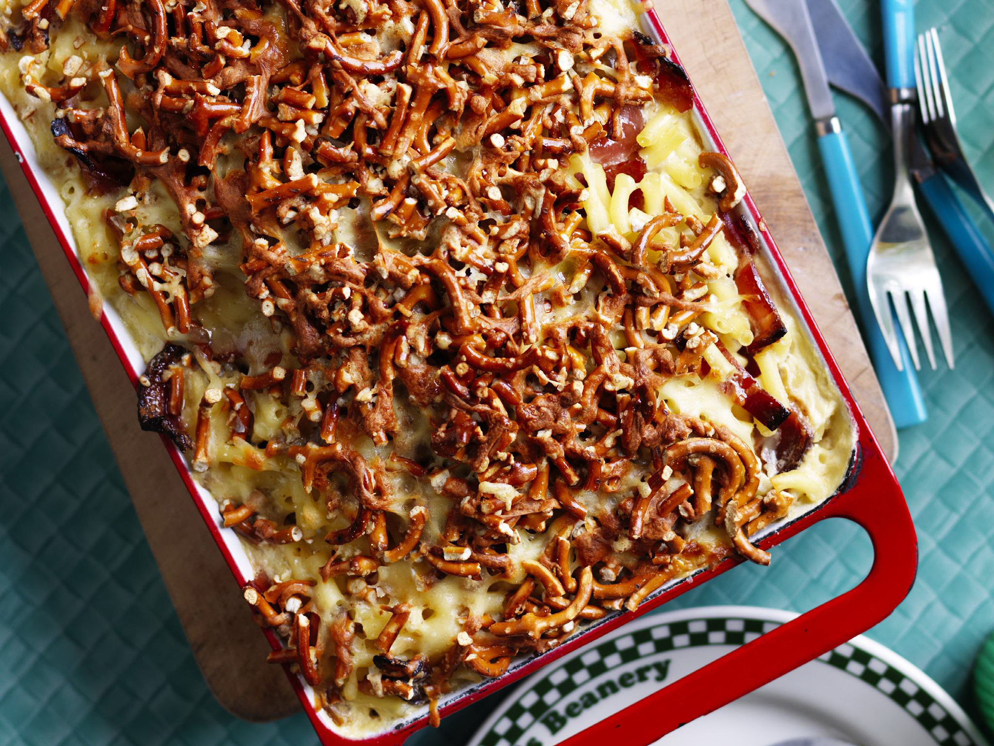 candied bacon   with mac& pretzel crumb cheese