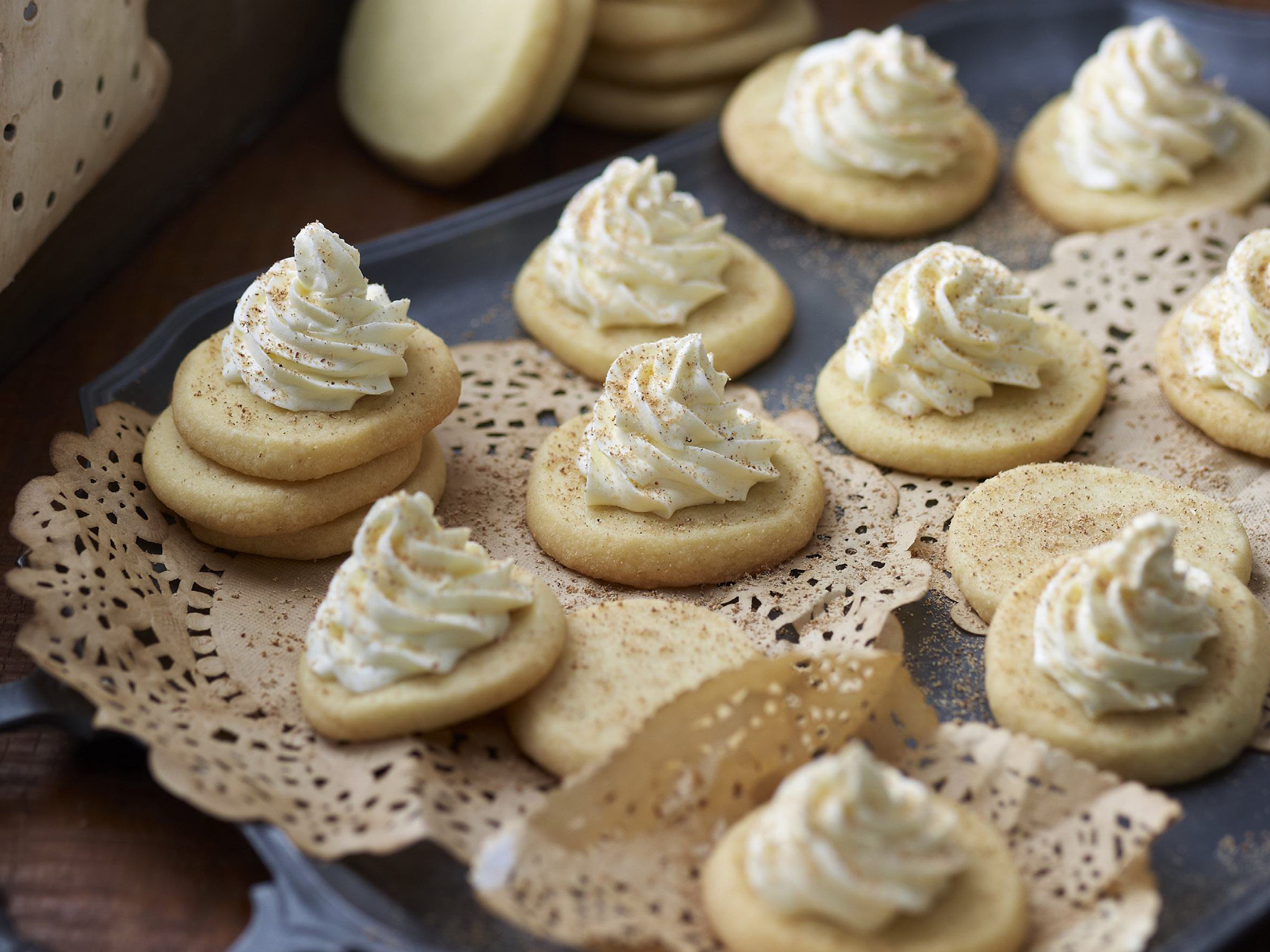 melt-in-the-mouth eggnog shortbreads