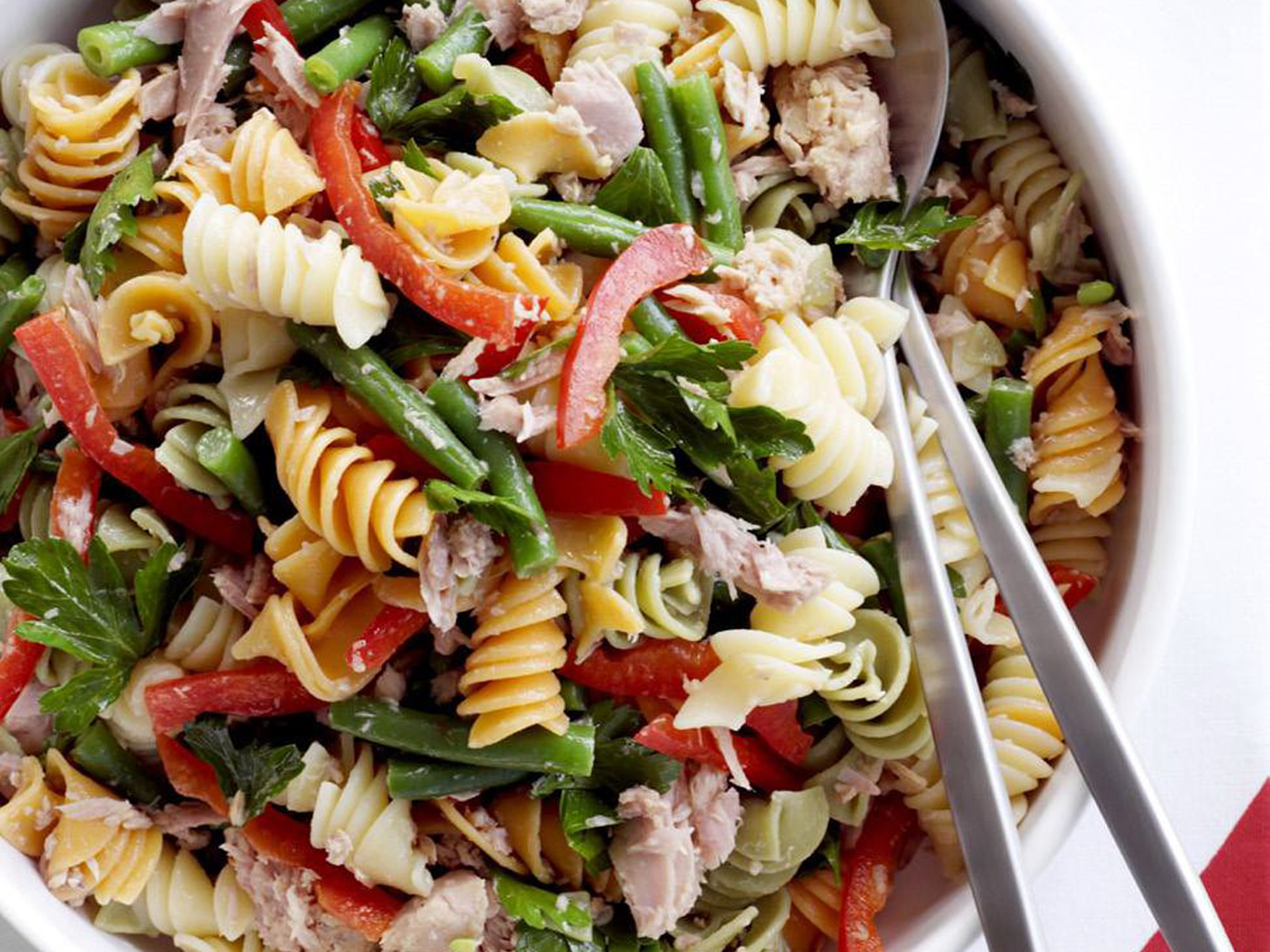 pasta salad with green beans and tuna