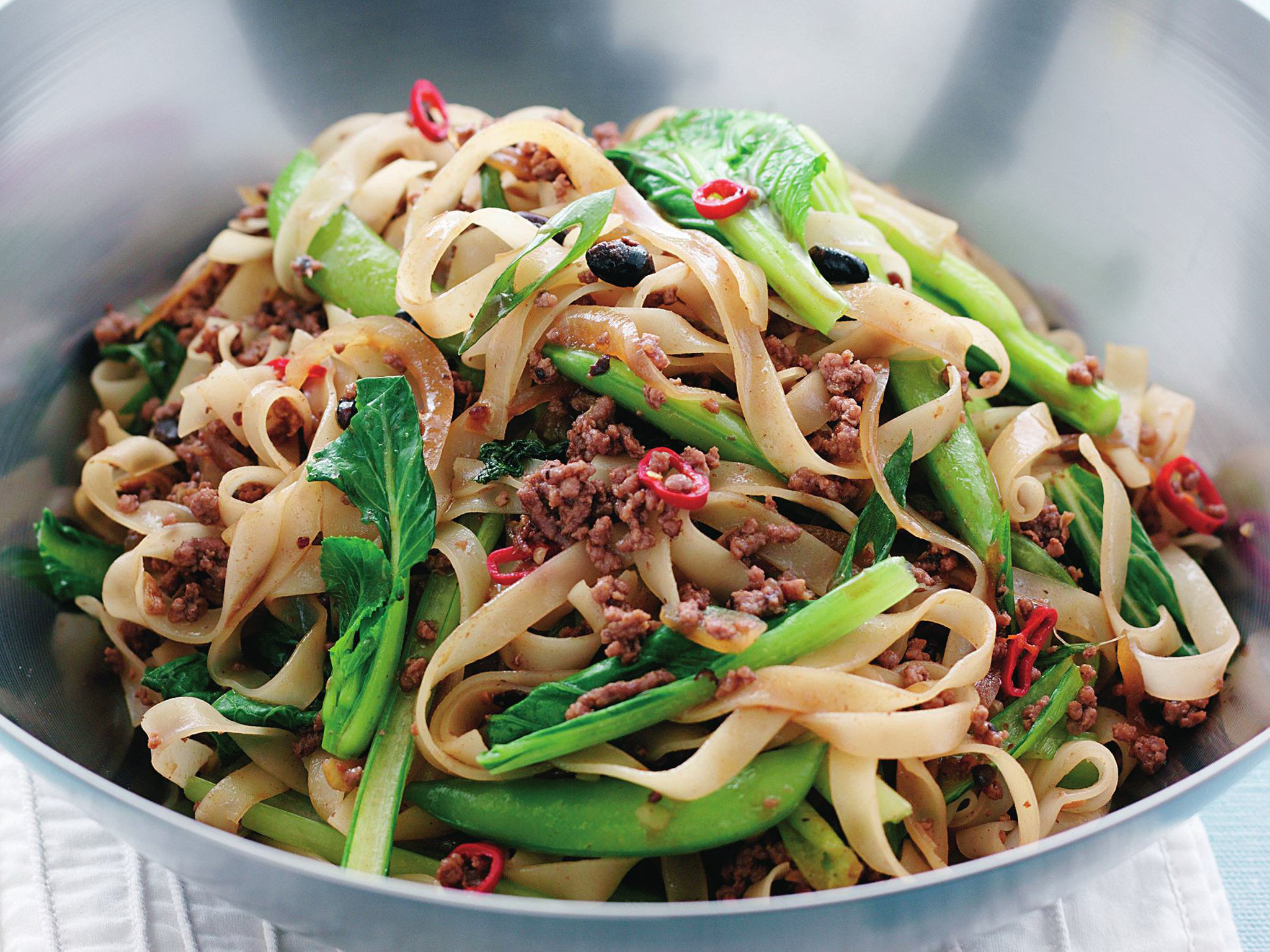 Beef in black bean sauce with rice noodles | Women's Weekly Food