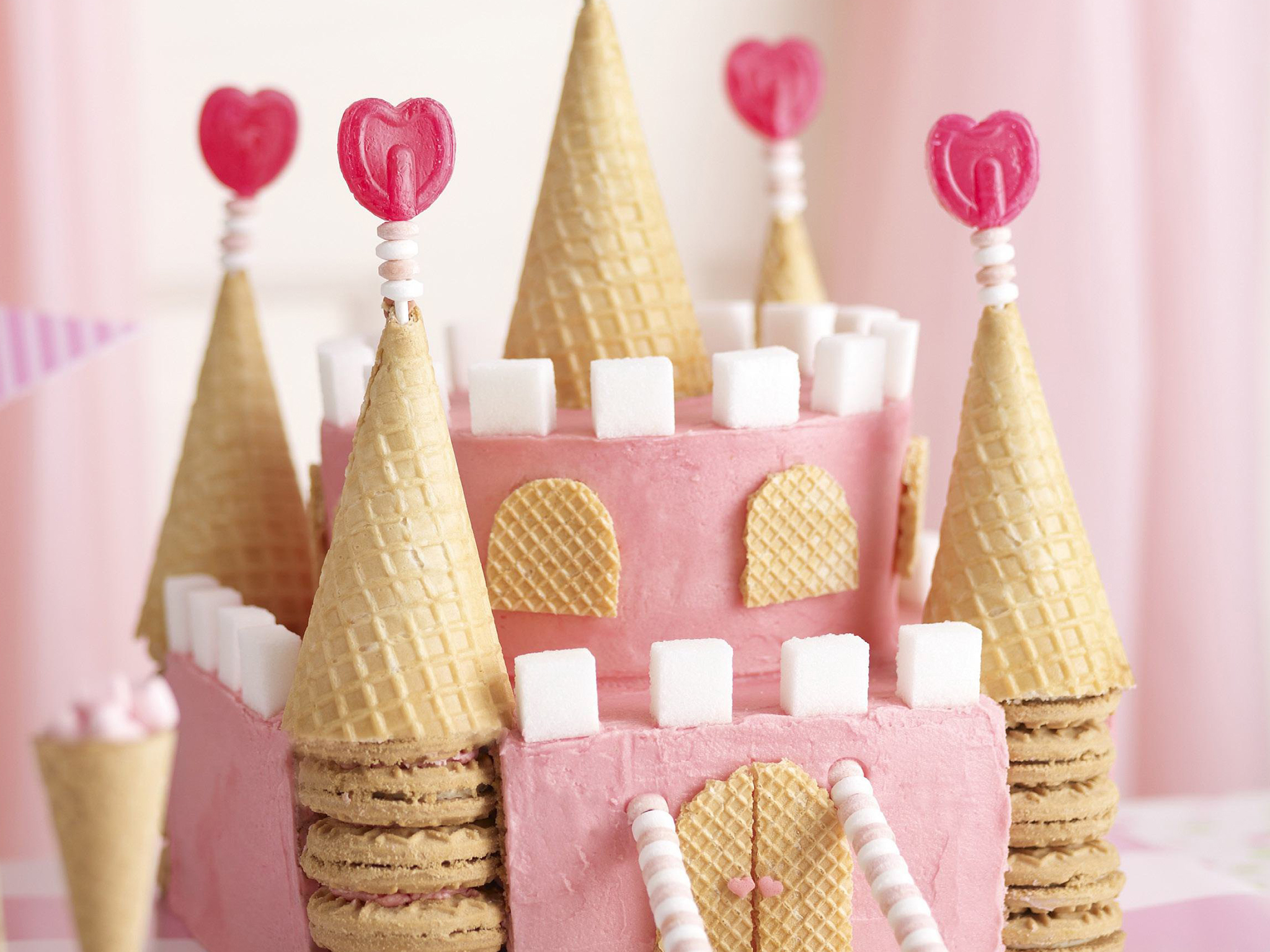 10 castle cakes the kids will love Women