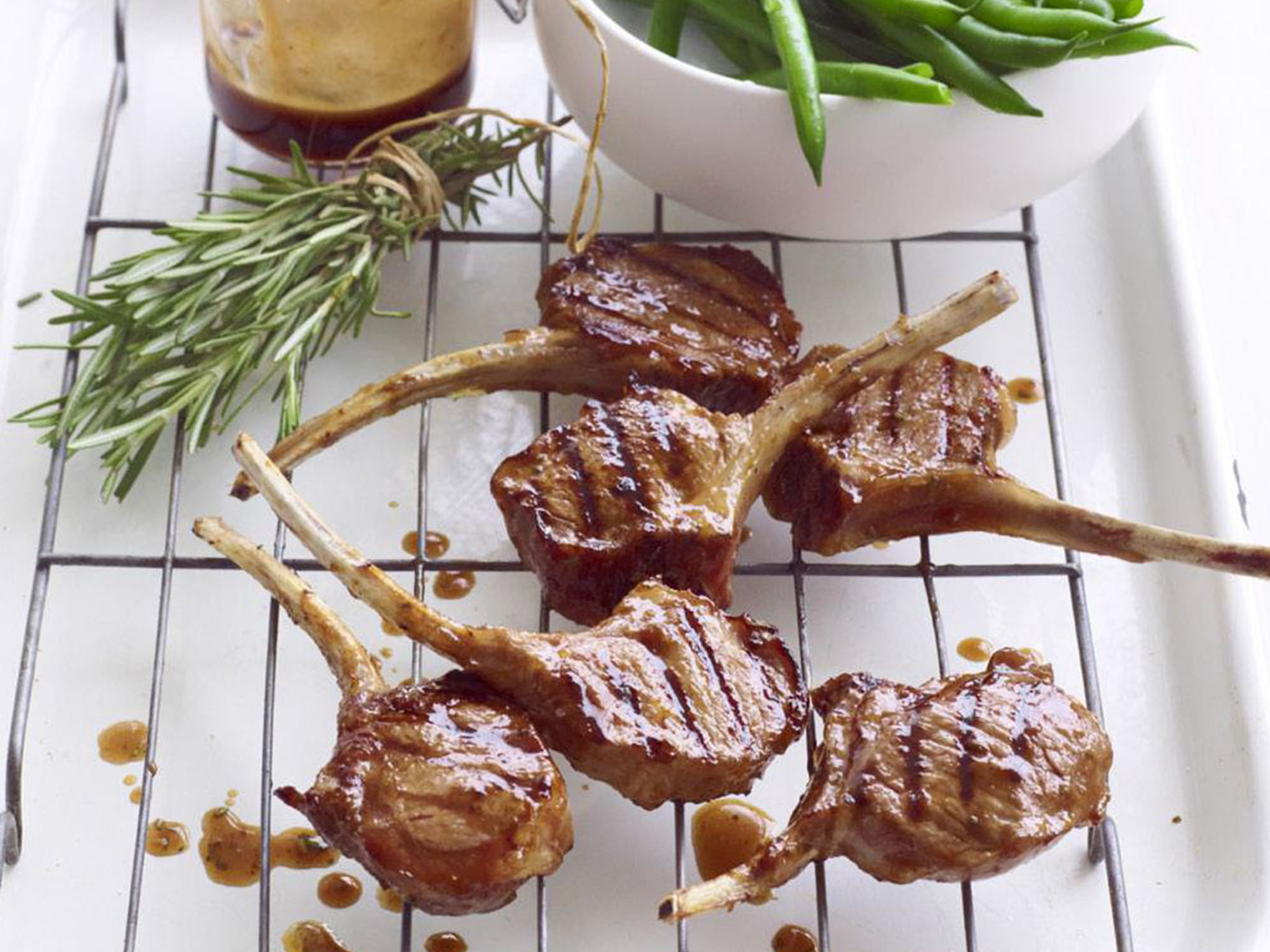 lamb cutlets in barbecue sauce and rosemary
