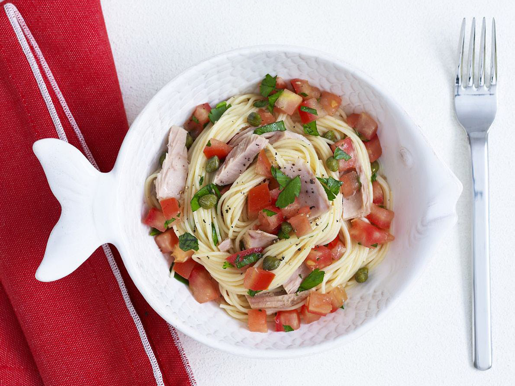 angel hair pasta with tomato, tuna and capers