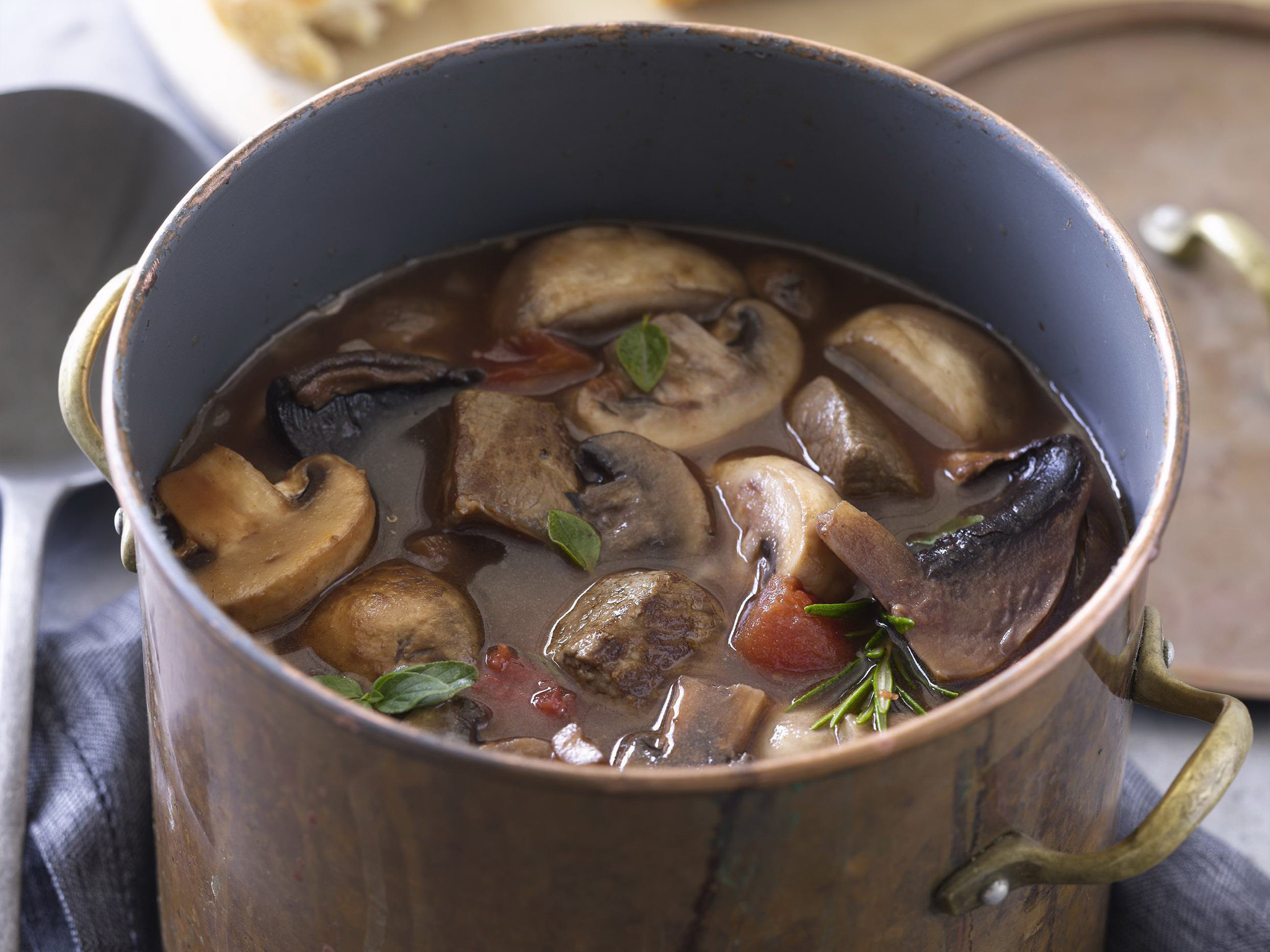 beef and mushrooms in red wine