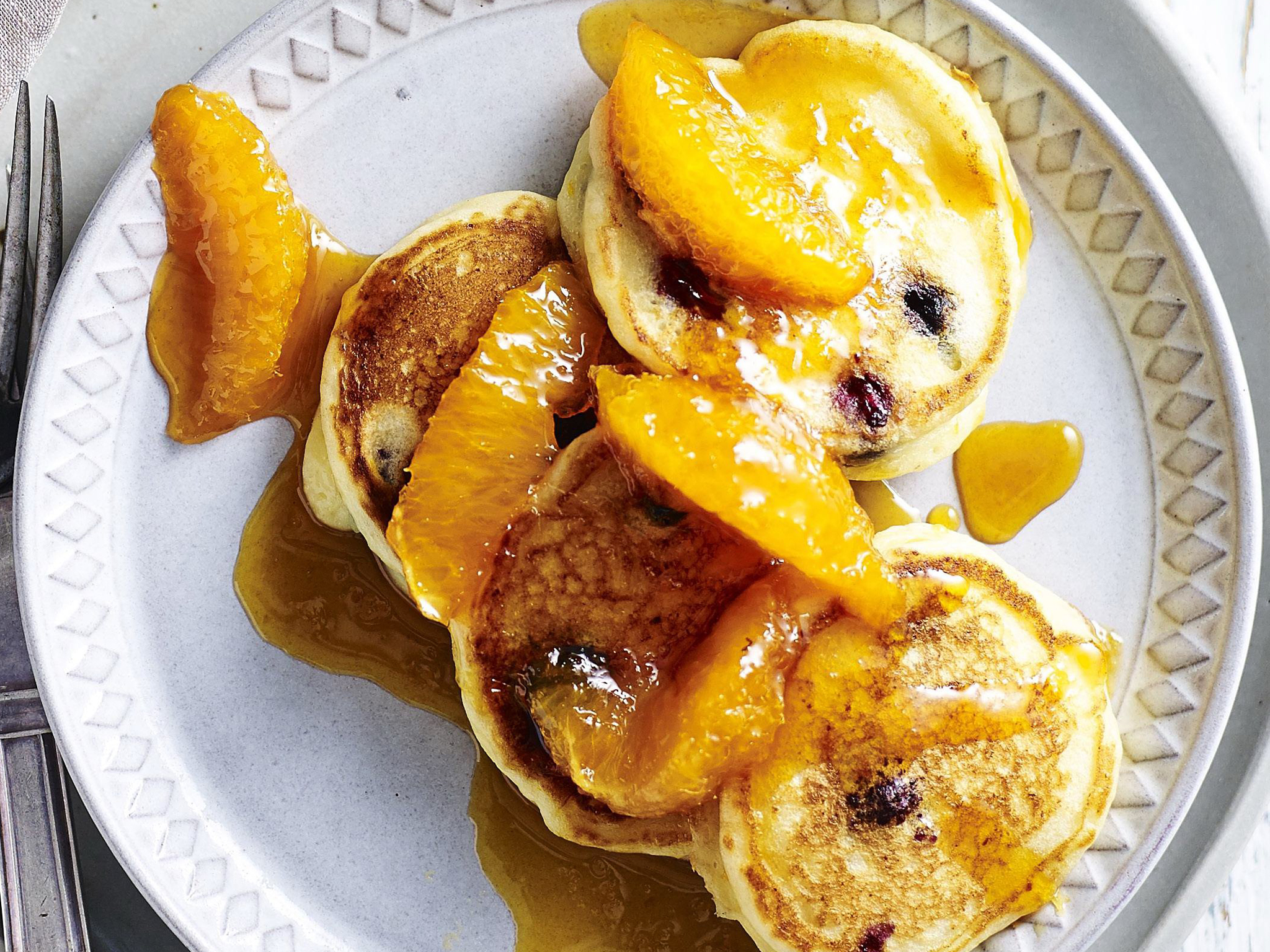 BLUEBERRY RICOTTA PIKELETS WITH CARAMELISED ORANGES