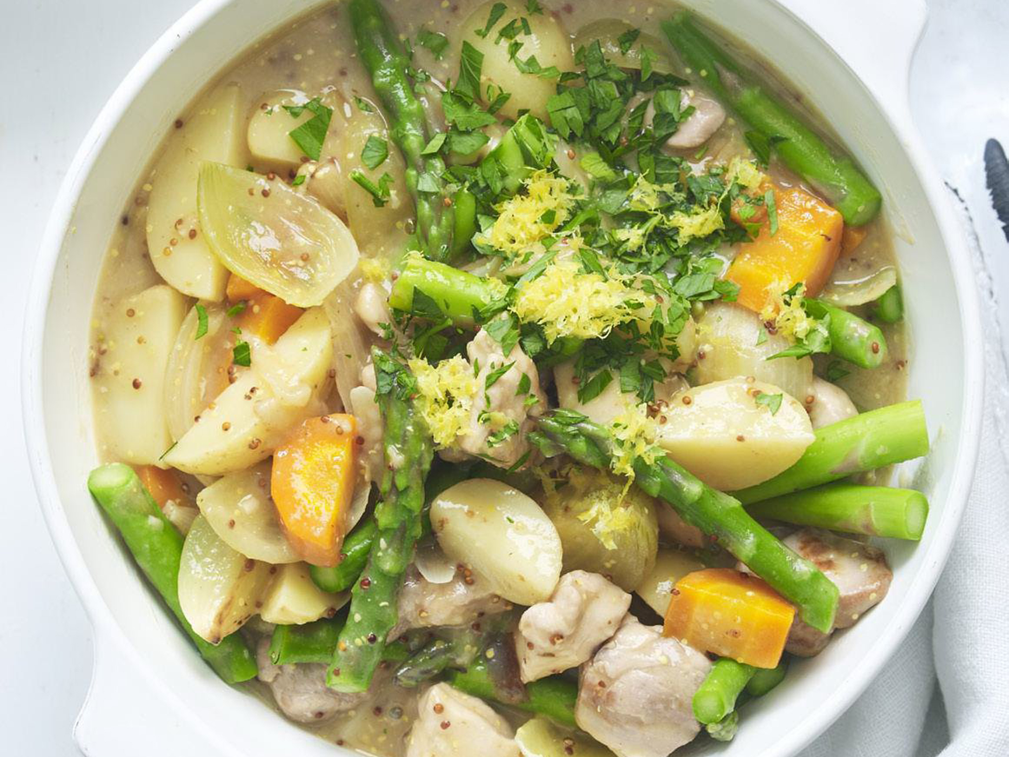 Chicken and potato casserole | Women's Weekly Food