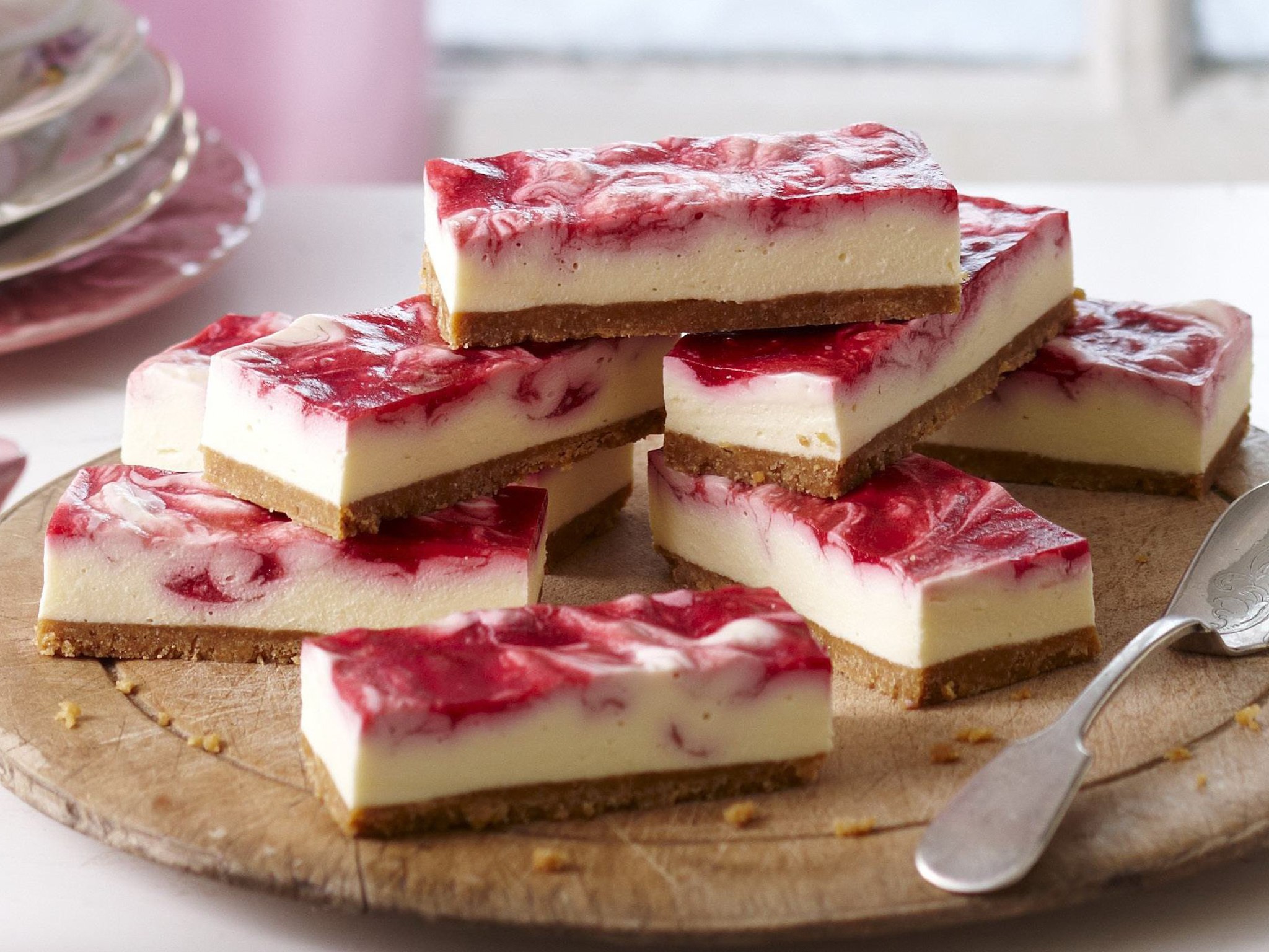 White chocolate and raspberry swirl cheesecake | Women's Weekly Food