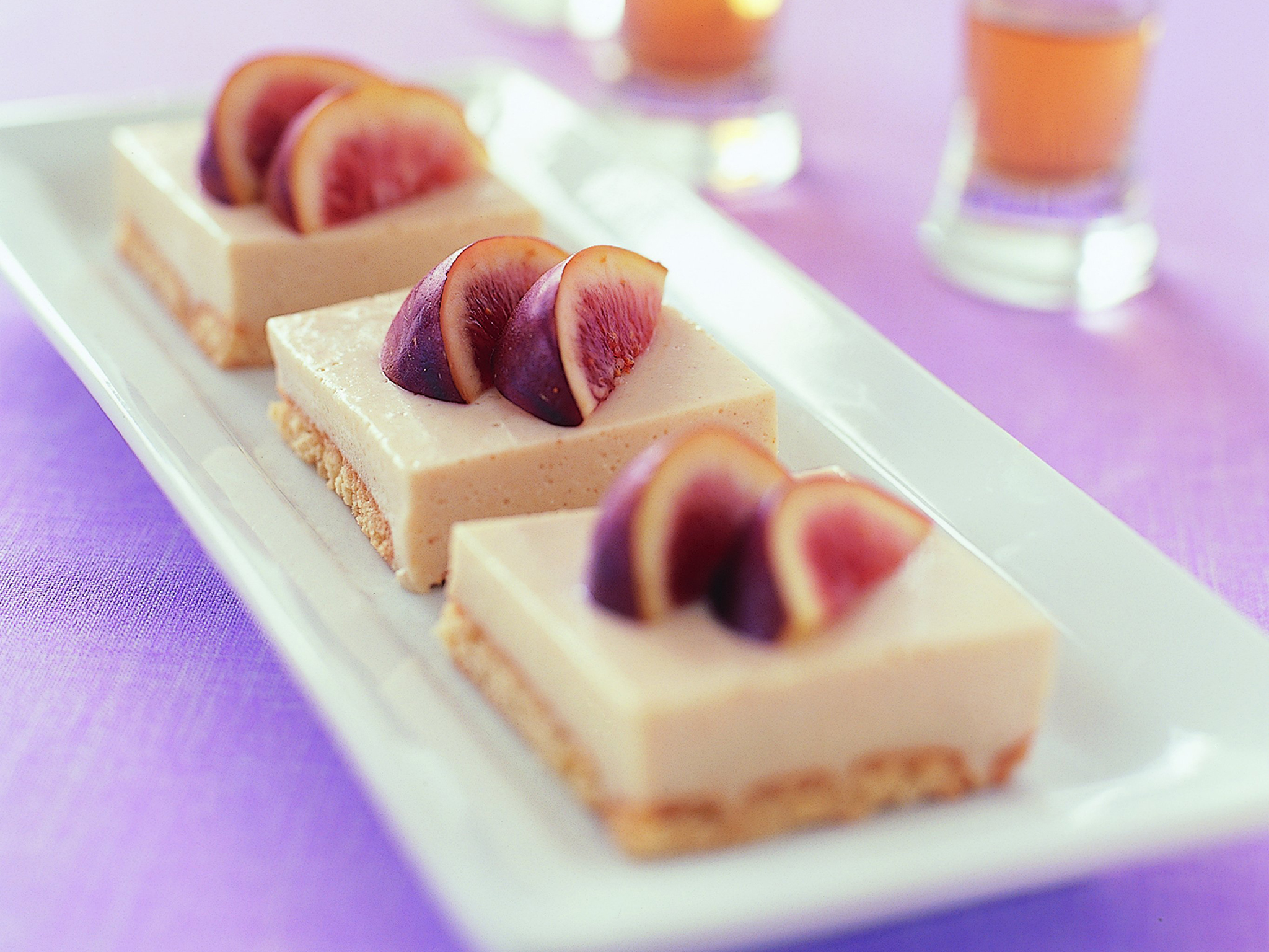 fig-topped cheesecake