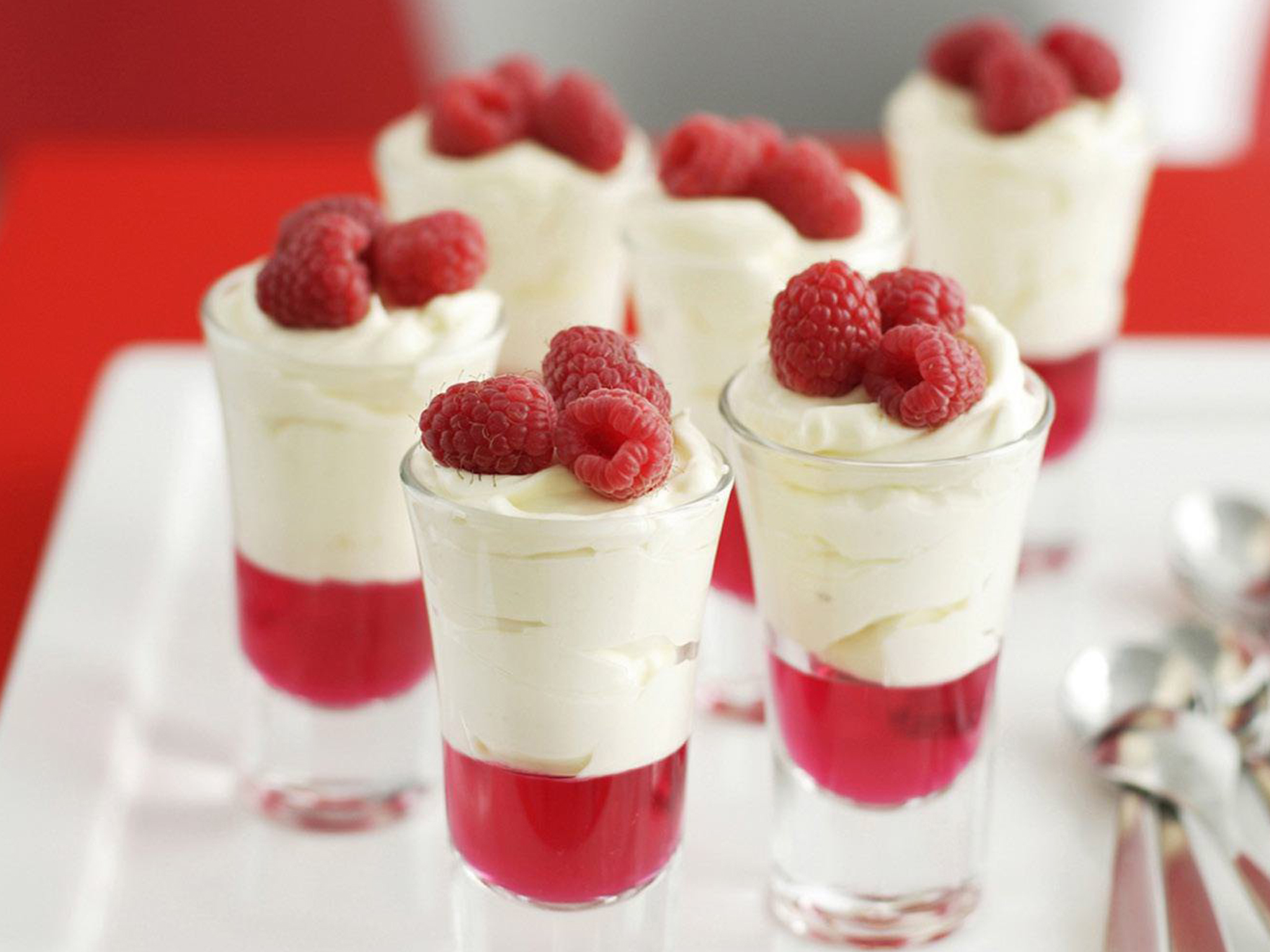 Raspberry and lemon mascarpone parfaits | Women&amp;#39;s Weekly Food