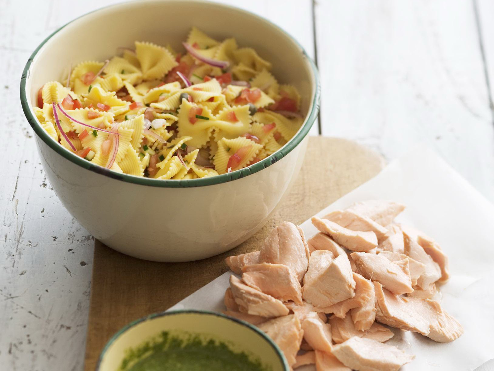 Poached salmon and pasta salad with rocket pesto