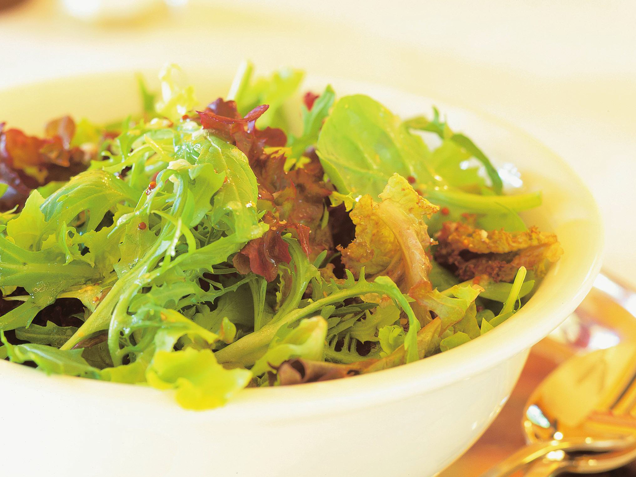 Mesclun salad with tarragon dressing Women's Weekly Food