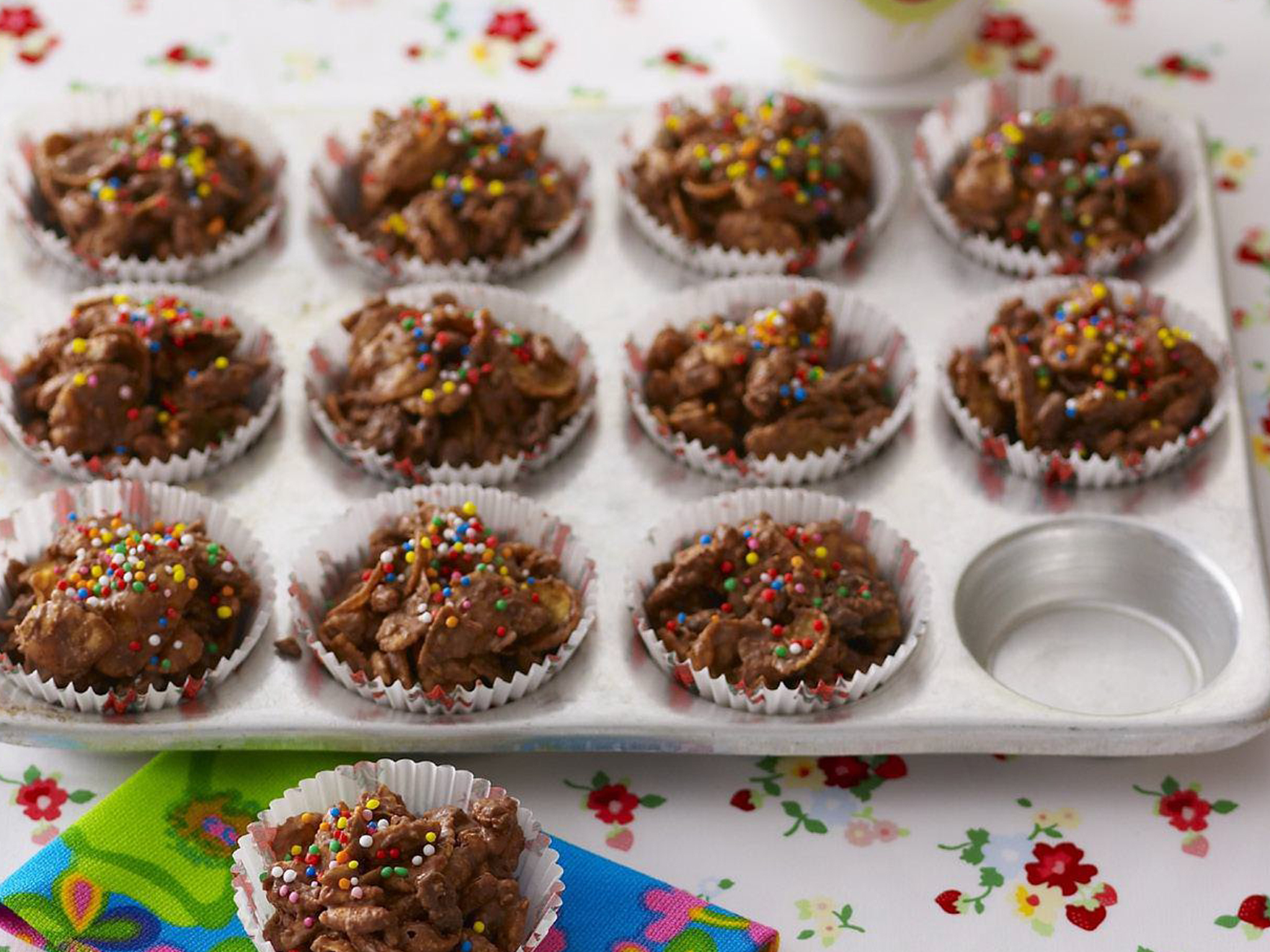 Chocolate and sultana crackles-image
