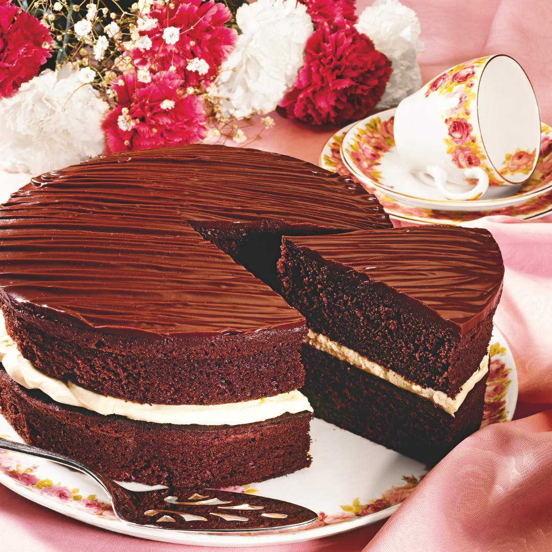 Women’s Weekly Vintage Edition: Devil’s food cake