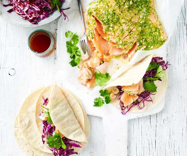 Pulled salmon tortillas with red cabbage slaw
