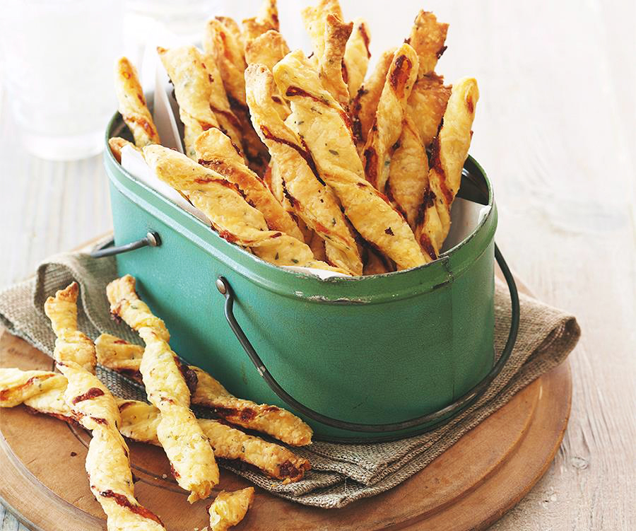 Cheddar and thyme twists