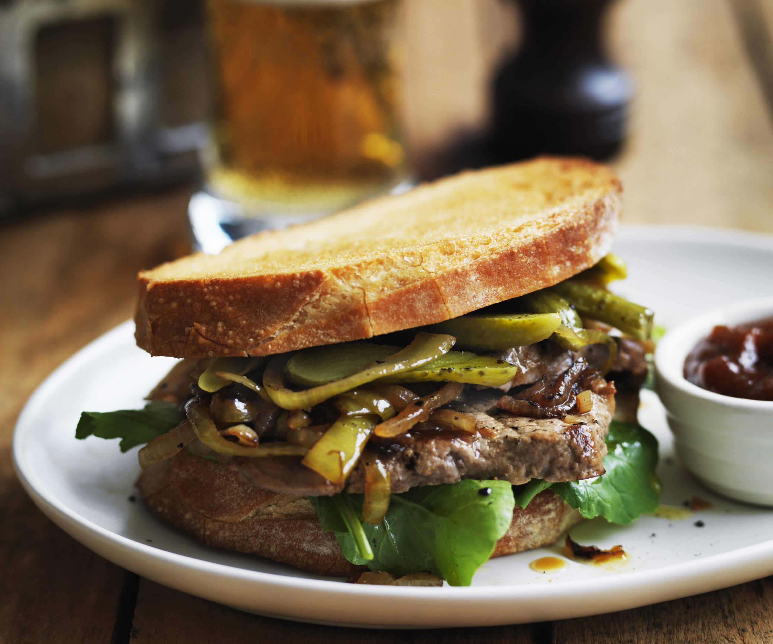 Minute-steak sandwiches-image