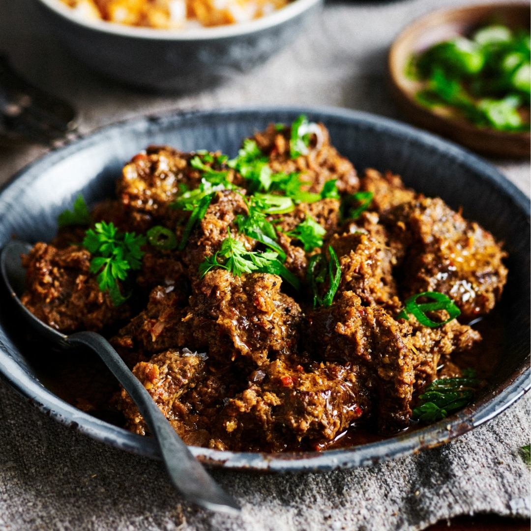 Slow cooker beef rendang