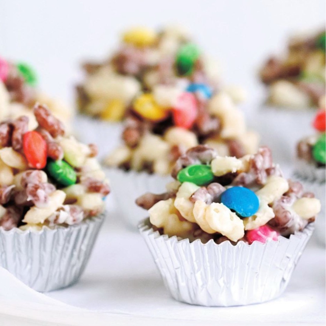 White chocolate rice bubble crackles