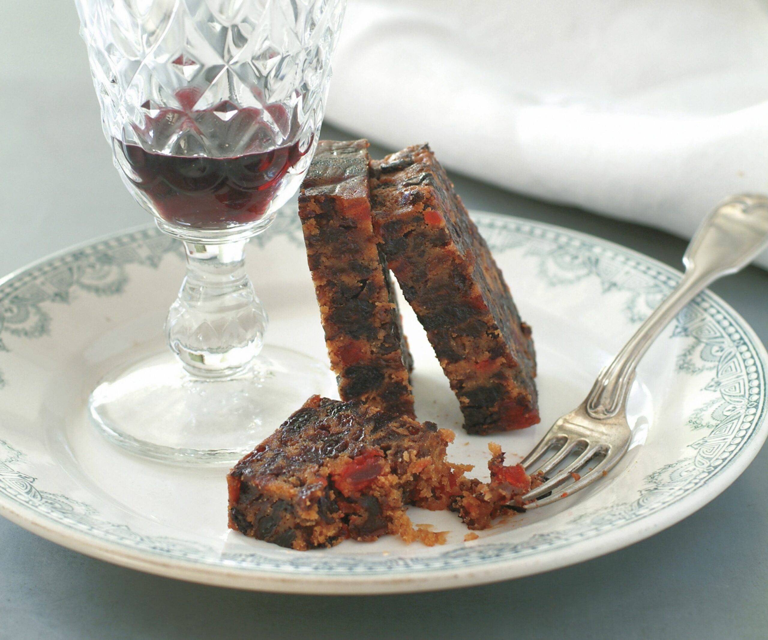 Super-moist Christmas cake