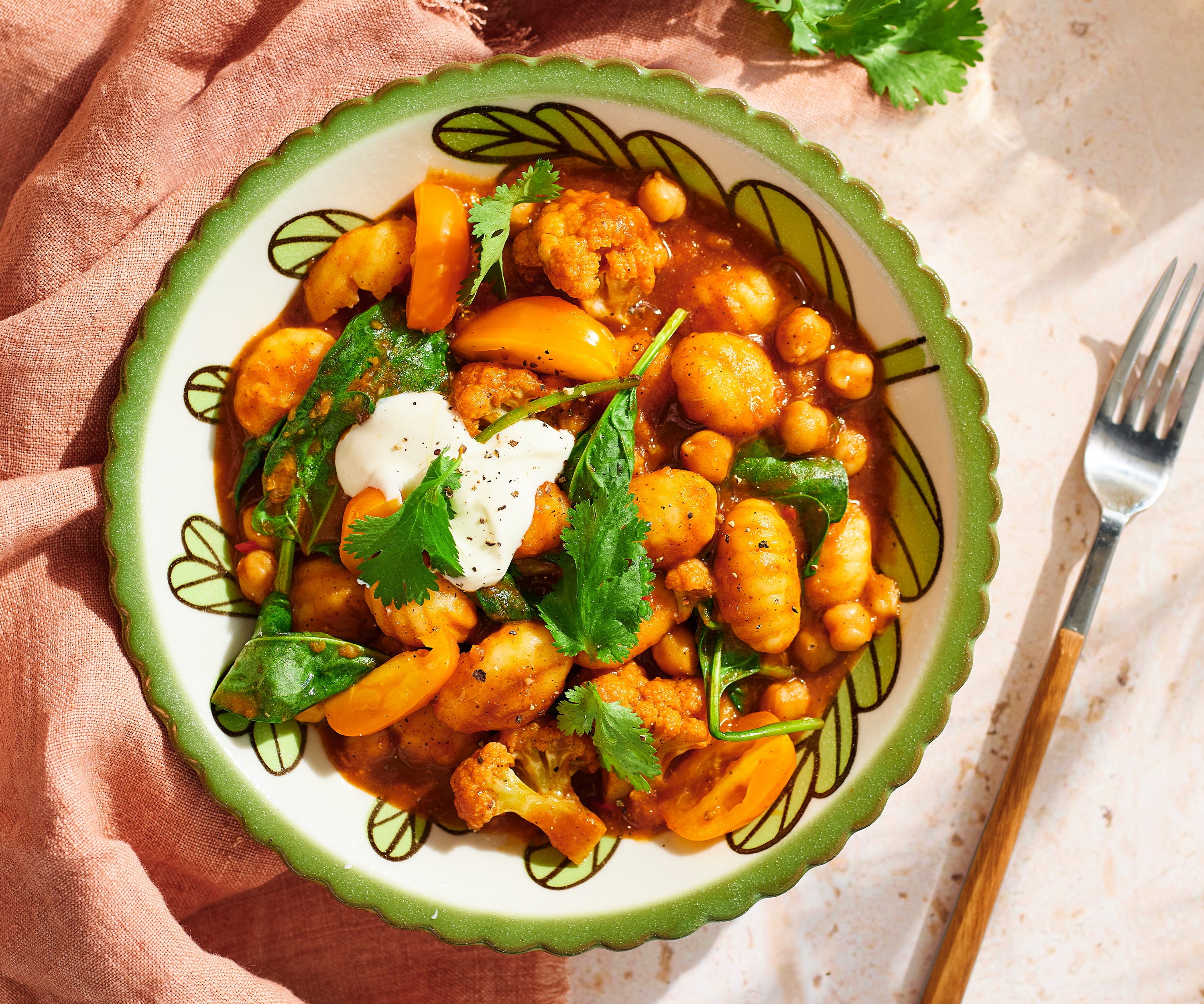 Chickpea, gnocchi and spinach curry-image