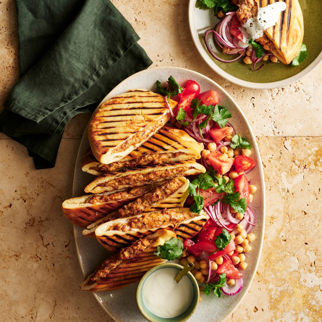 Chicken mince stuffed pitas with garlic yoghurt sauce