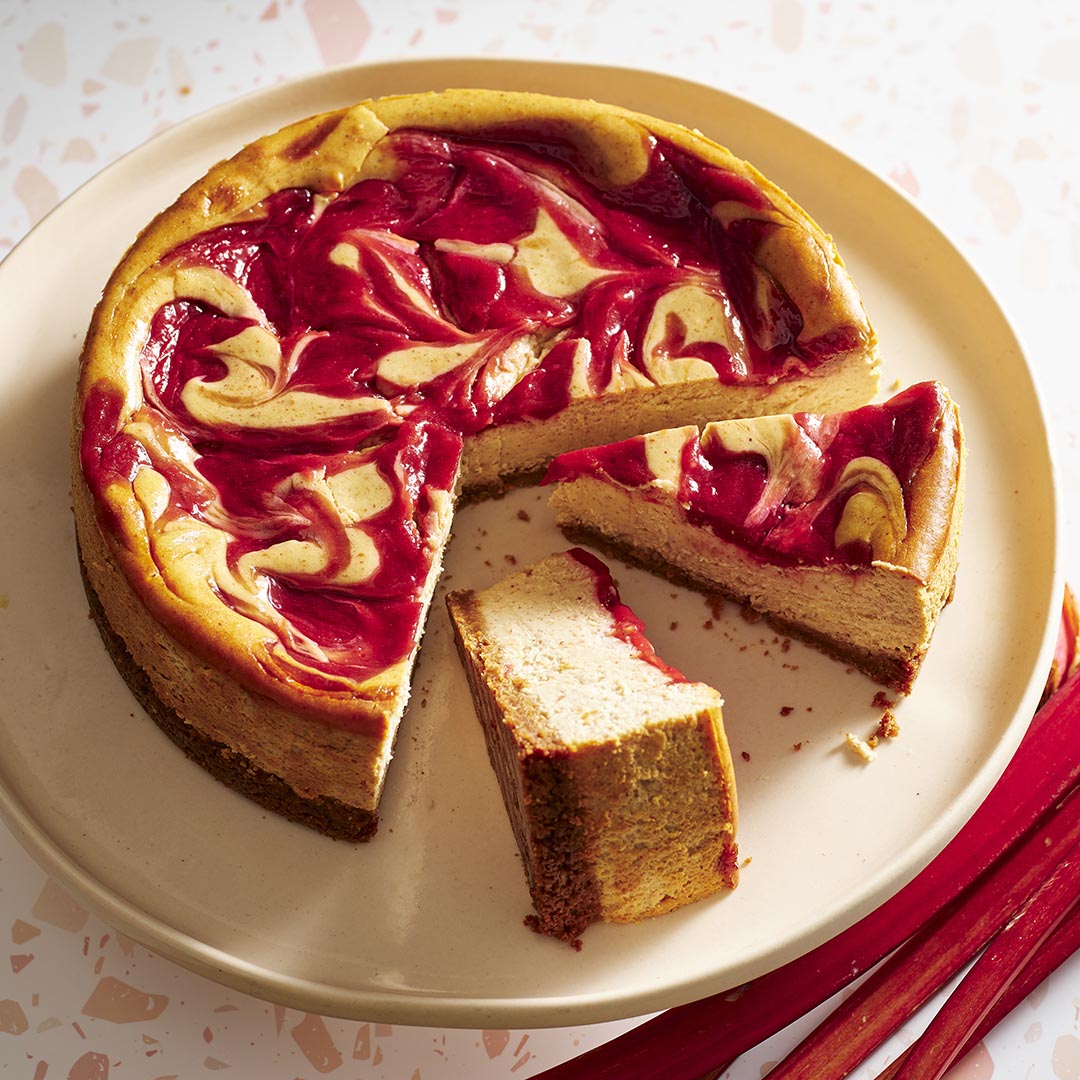 Rhubarb ripple cheesecake