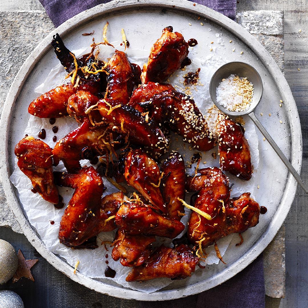 Sticky chicken wings with sesame salt