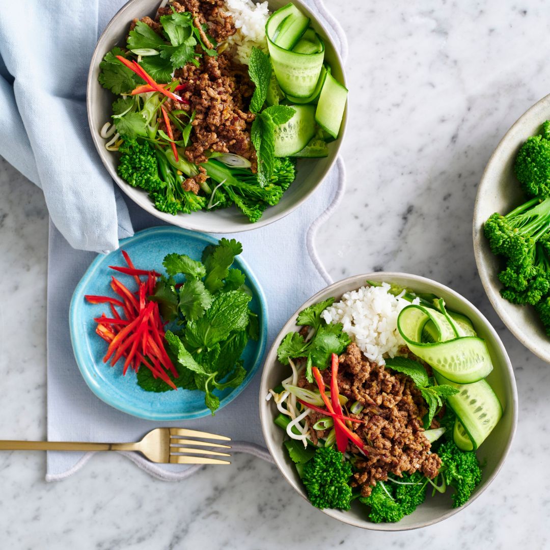 Thai-style beef rice bowl